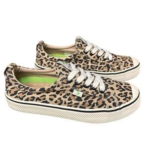 Cariuma OCA Low Stripe Leopard Print Canvas Vegan Sneakers Womens Size 6.5
